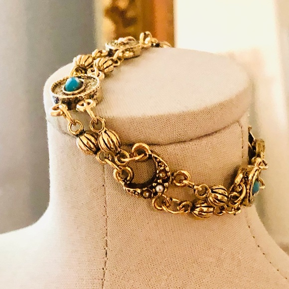 Vintage Victorian revival Bracelet - Picture 2 of 9